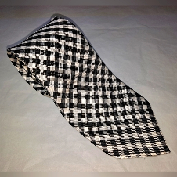 Chaps 💯 Silk Men's Necktie 57-60" x 3.5" Black/White Grid Pattern - Picture 3 of 9